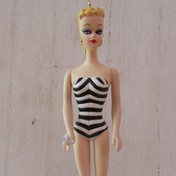 Vintage Barbie Debut 1959 Hallmark Keepsake Ornament (1994 First in Series) -box - Picture 6 of 13